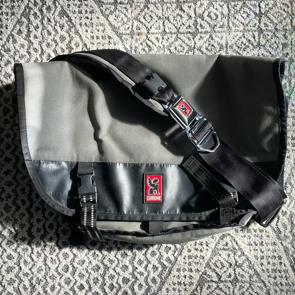 Chrome Industries messenger water-resistant  bag